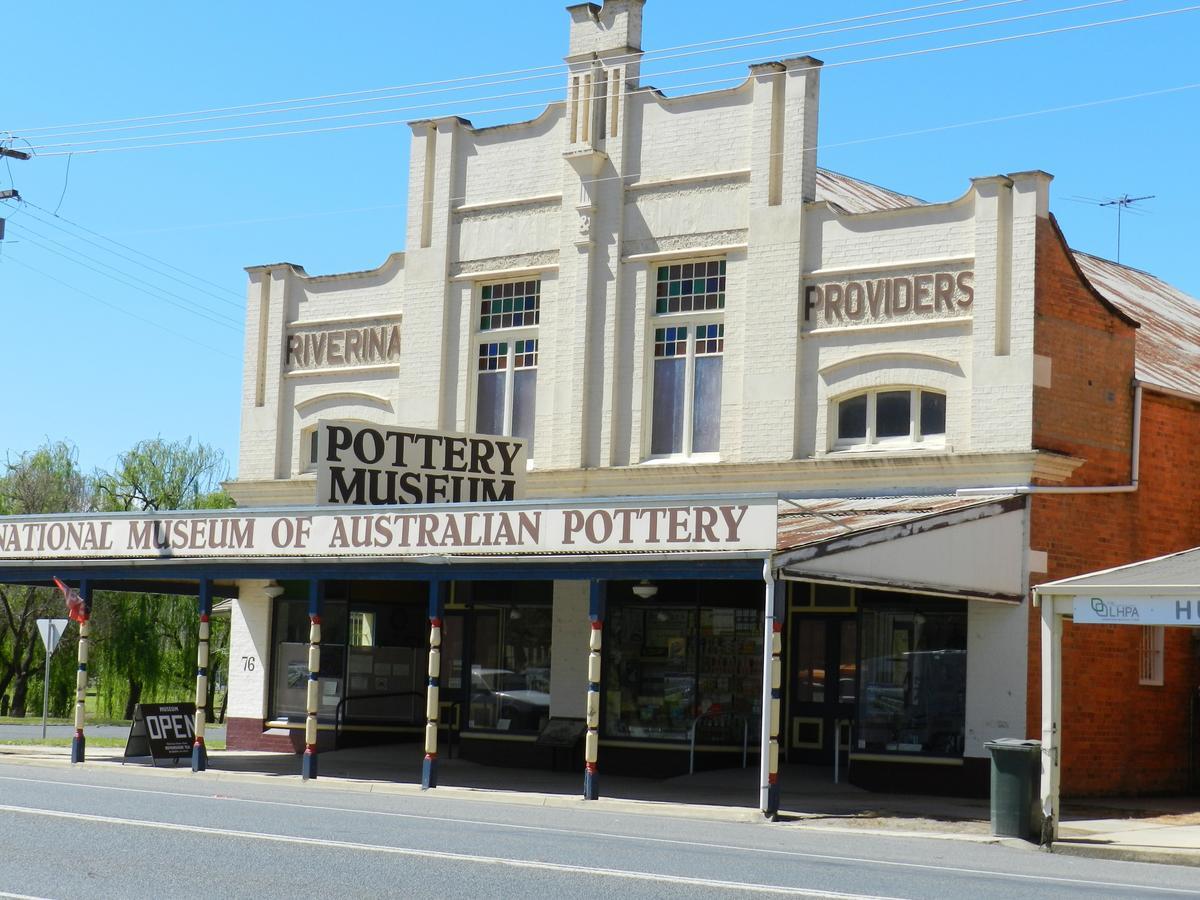 Holbrook Town Centre Motor Inn Esterno foto